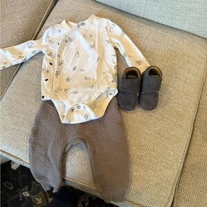 Pehr 6-12 months Charming Cream and Gray Baby Bodysuit Set